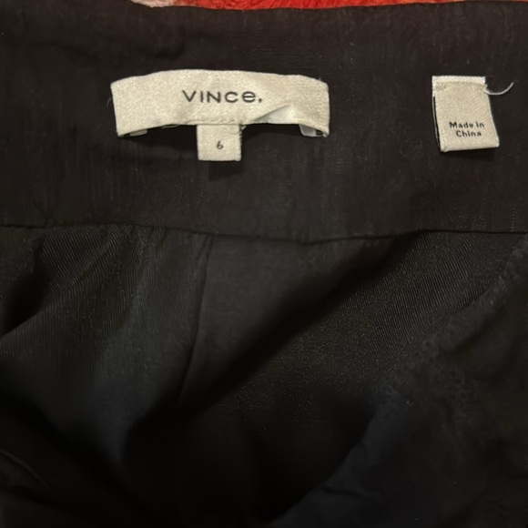 Vince Pleat Front Shorts In Black‎ Linen Blend Size 6 Side Button Closure EUC - Picture 4 of 8
